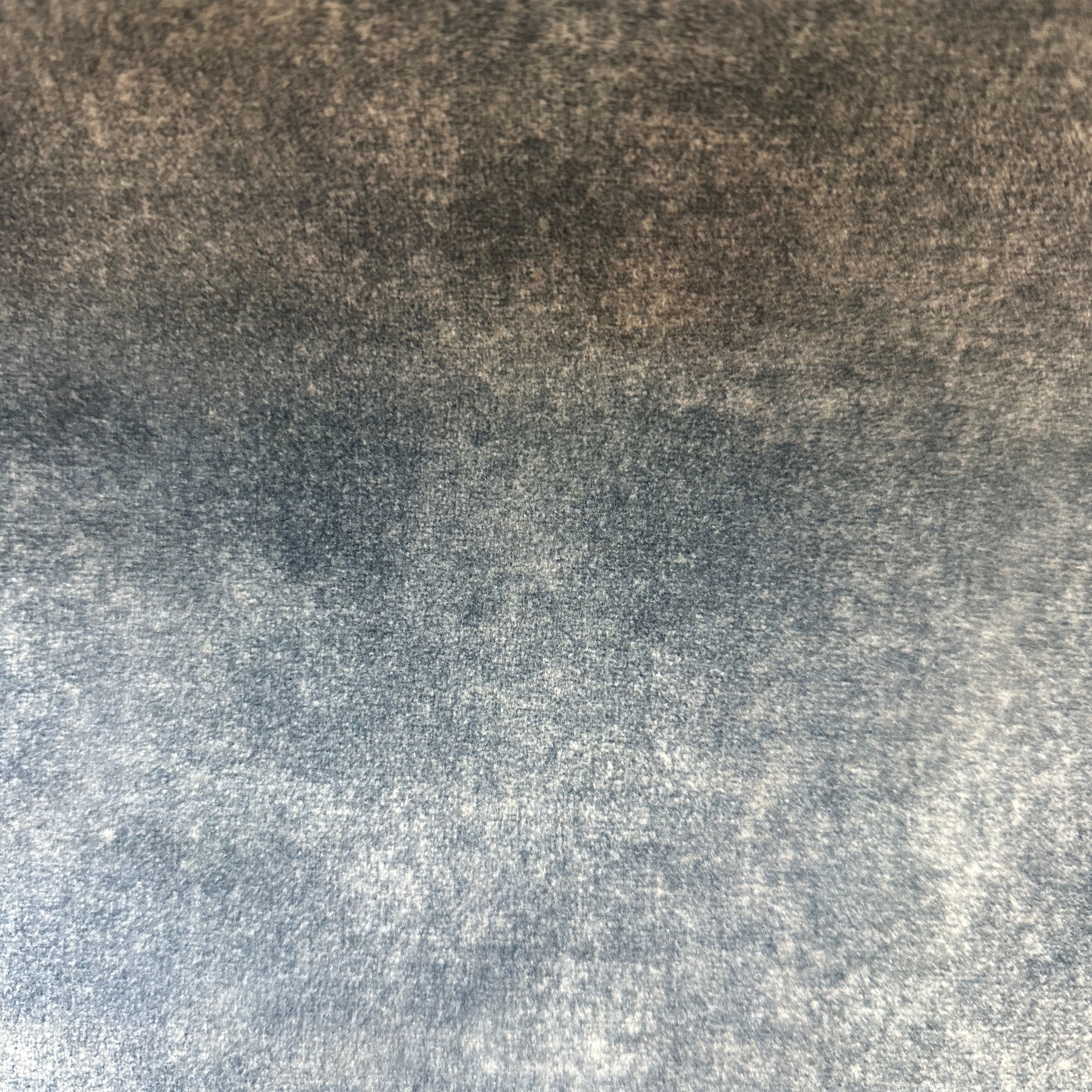 VAU170 Love, Ravin Collection