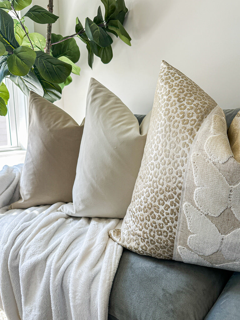 Champagne Whisper Pillow Combo Love, Ravin Collection